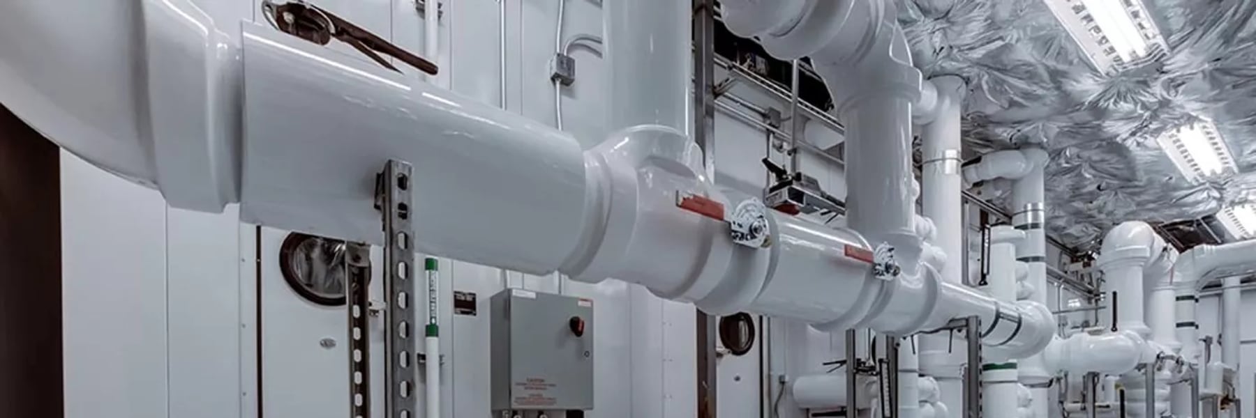 Heizungsanlage mit Rohrleitungen — Installation und Wartung